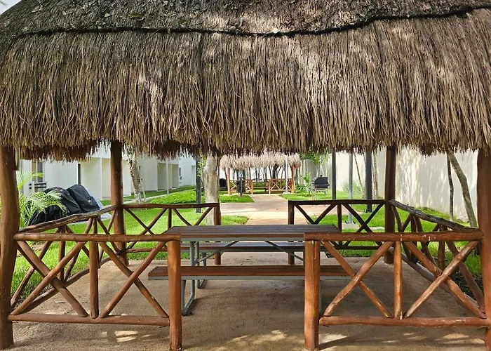 Ground Floor At The Foot Of The Pool * Playa del Carmen
