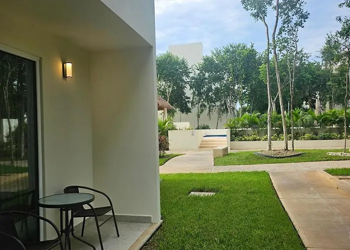 Ground Floor At The Foot Of The Pool * Playa del Carmen
